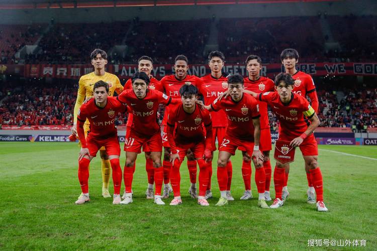 国内足球员年薪排名（国内足球员年薪排名前十）