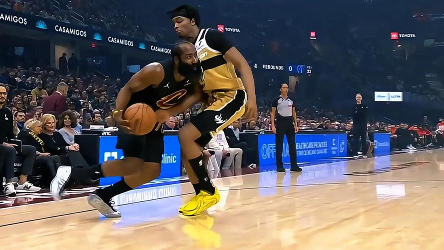 骑士末节爆发擒鹈鹕取3连胜哈登20+10&末节13分米切尔27+7