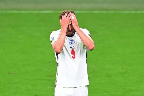 鲁尼:凯恩保持健康非常重要,他是英格兰赢得世界杯的关键先生