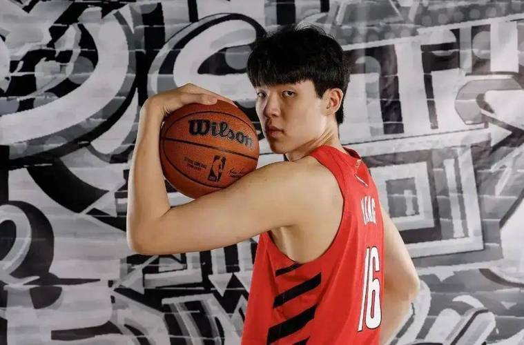 杨瀚森自曝比去年重一些！回应首次技犯：知道要罚两千下次不再犯