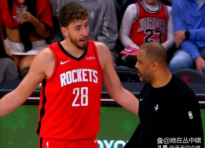 费尔顿：亚当斯受伤对火箭影响最大因为申京只能去打中锋了