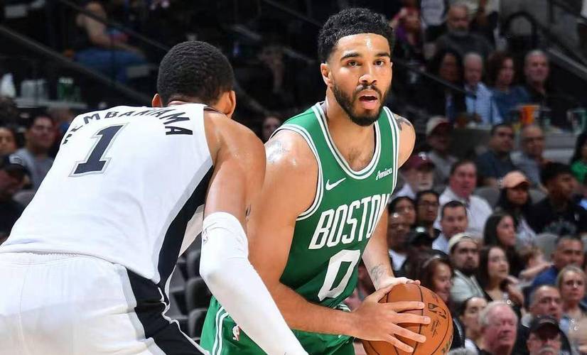 复出后首次30+得分！记者：最近三场比赛塔图姆一步一个脚印