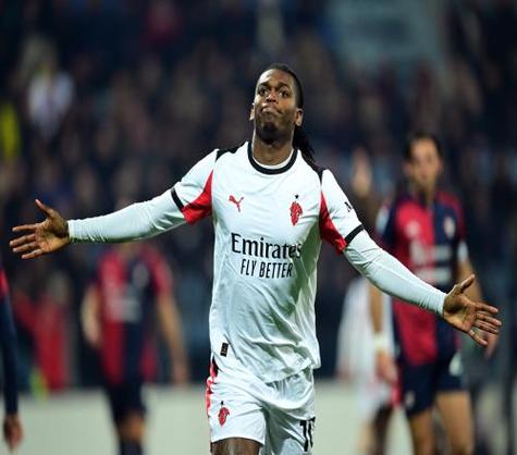 隆戈丨乌迪内斯准备买断，米兰考虑引进他