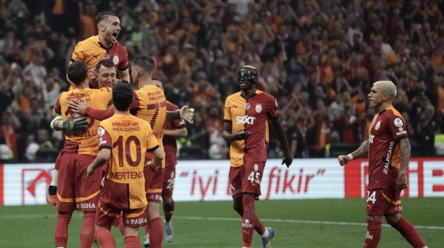 阿斯：卡多佐将缺阵10至15天，可能无缘欧冠对巴萨两回合比赛